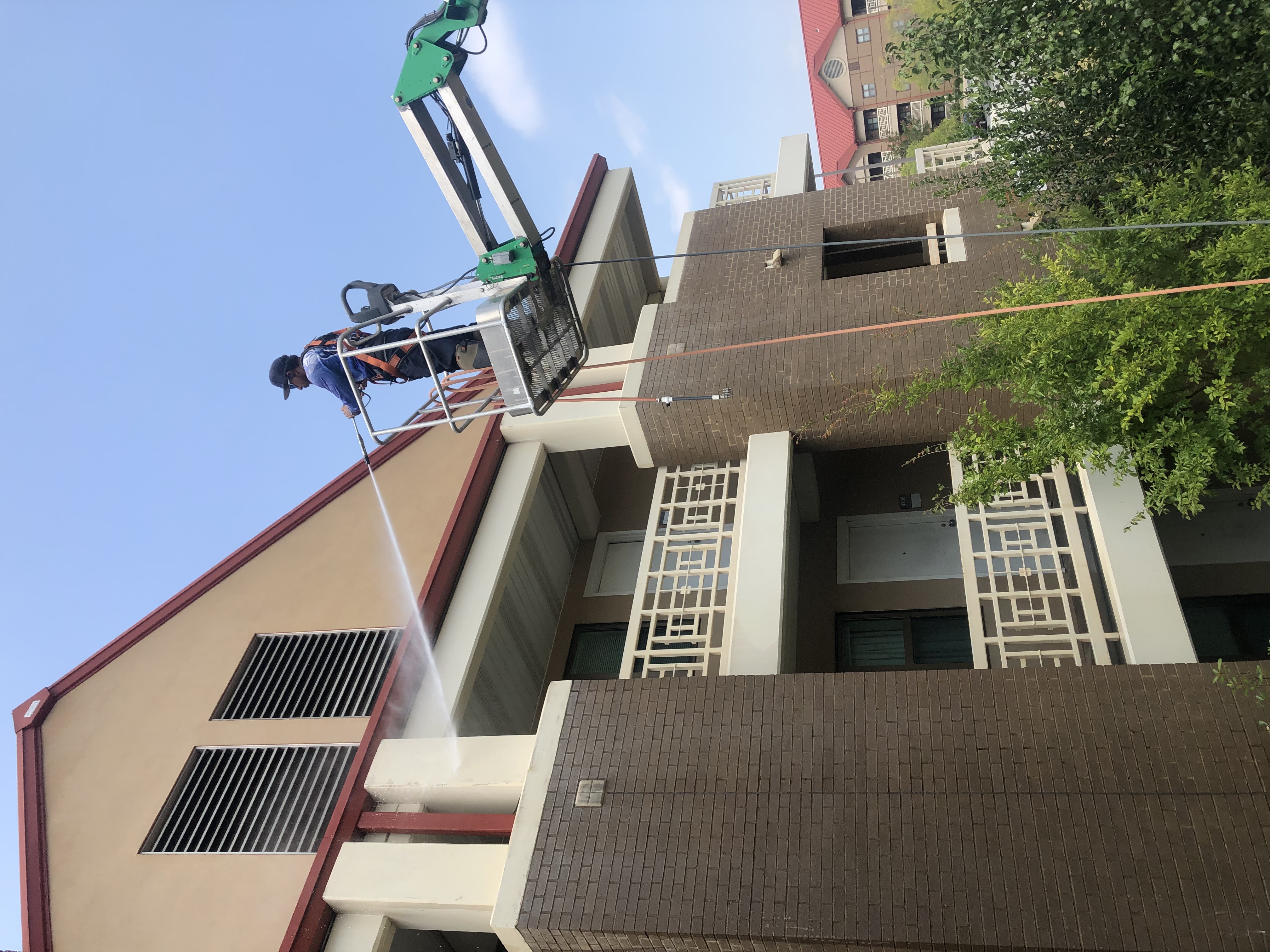 Military barracks exterior cleaning 